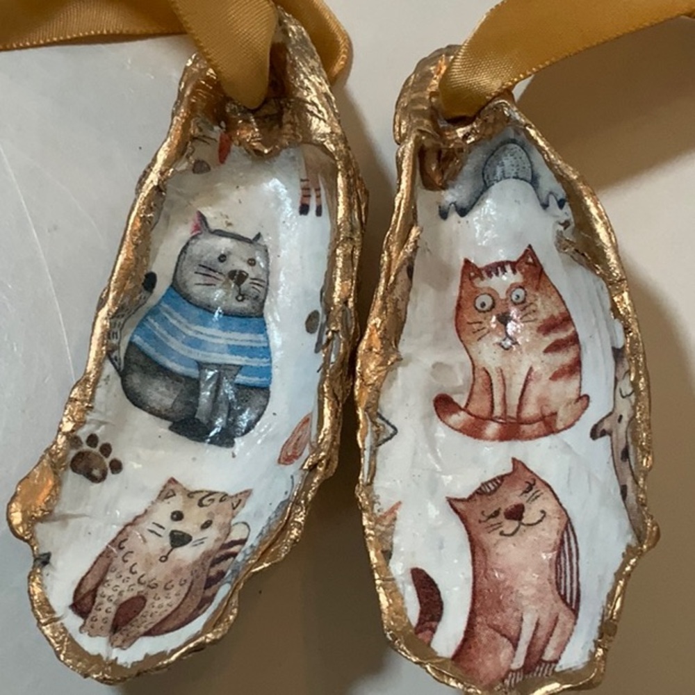 4 kitten dishes, 4 napkins, 4 decoupaged oyster kitten rings - Picture 5 of 7
